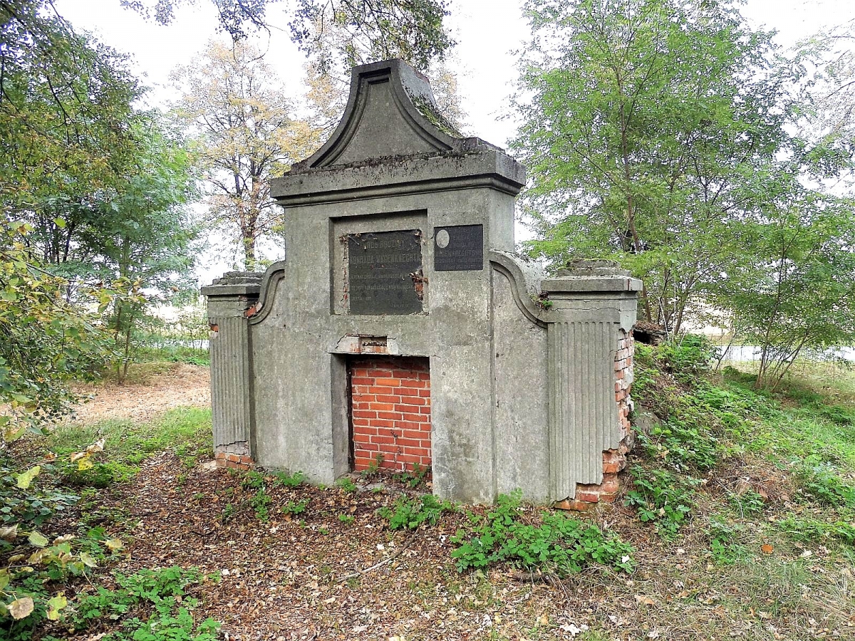 Cmentarz ewangelicki, nieczynny, Dębe – Kolonia, gmina Opatówek