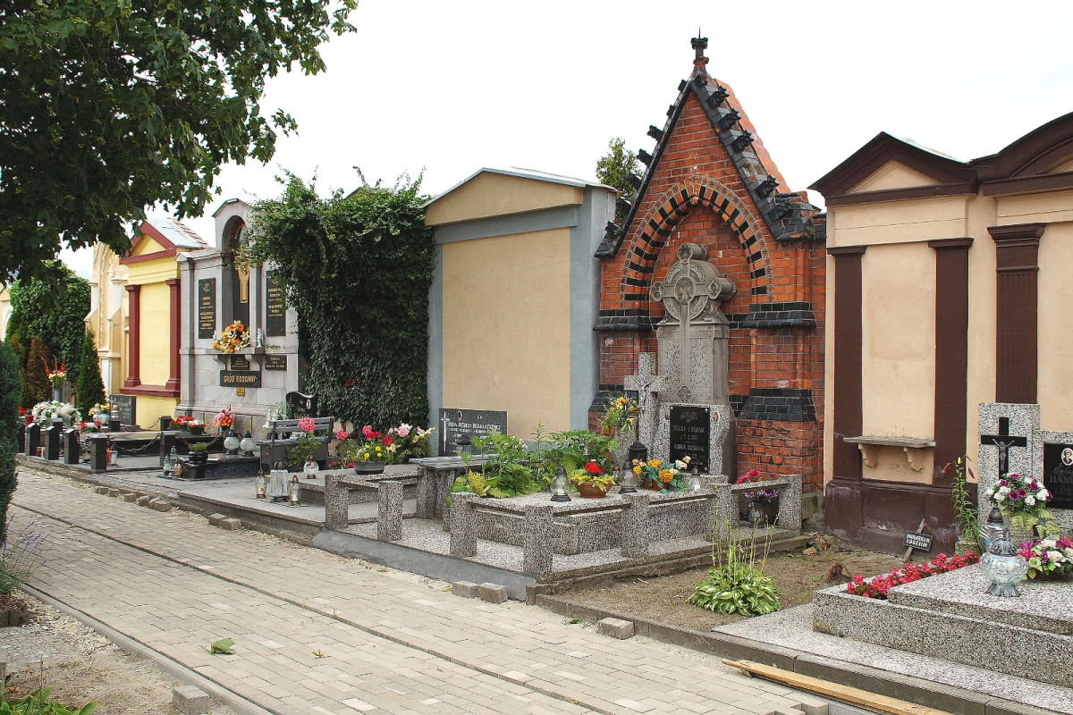Cmentarz komunalny, ul. Zwierzyniecka, Oława