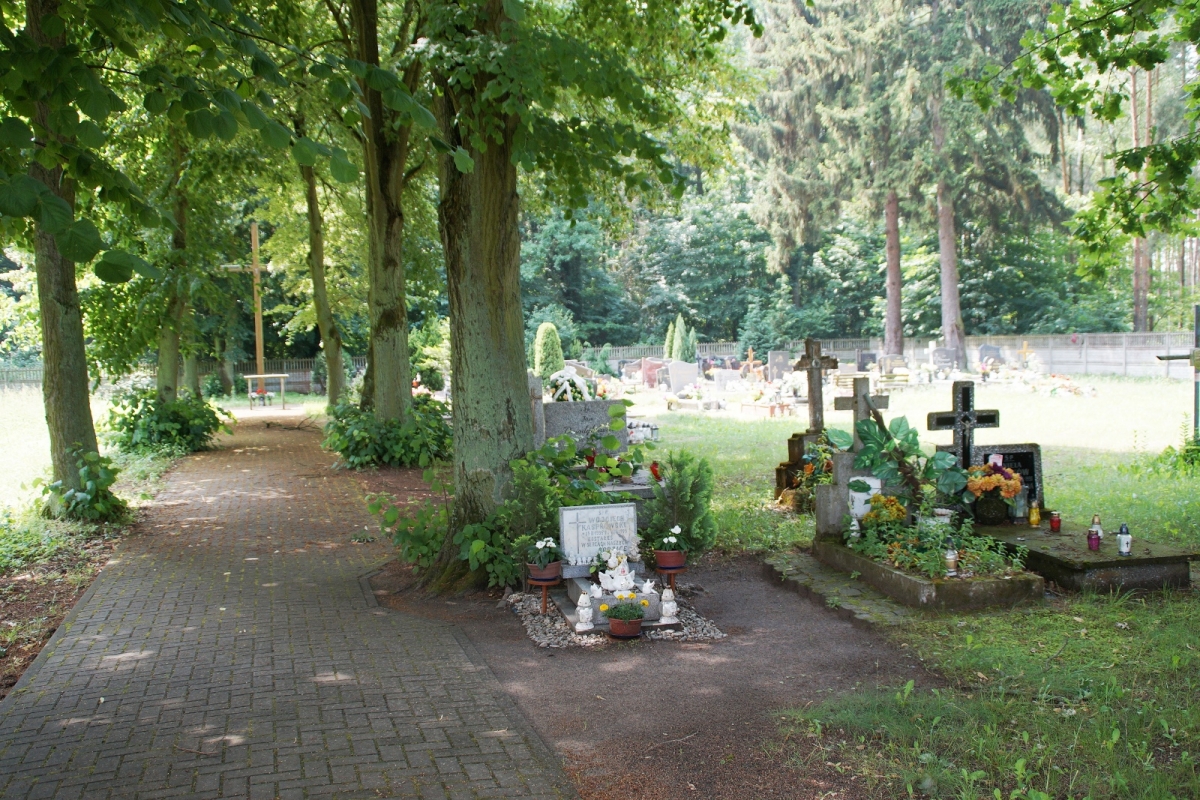 Cmentarz komunalny, Grzymiradz, Gmina Dębno