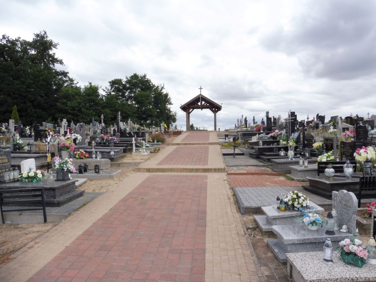 Cmentarz parafii Świętego Krzyża, Brzeziny