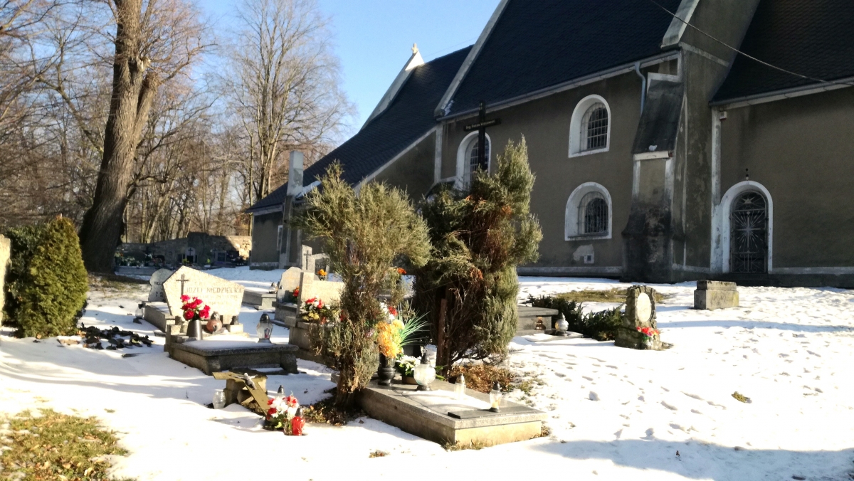 Cmentarz przykościelny parafii Św. Katarzyny, Zebrzydów, gmina Marcinowice