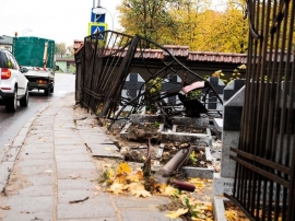 Wilno: zniszczono nagrobki polskich żołnierzy na Rossie