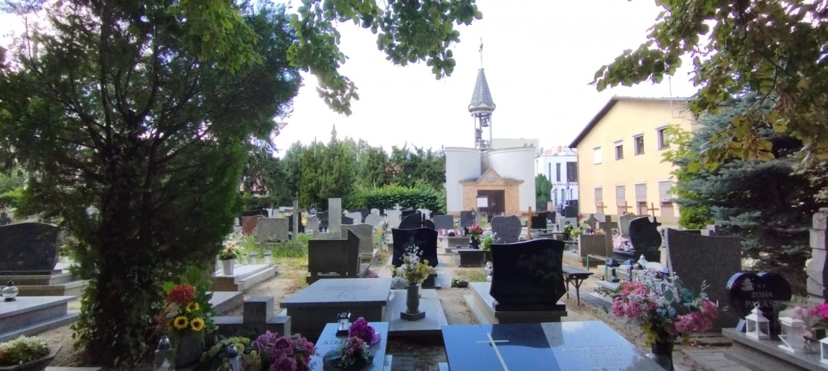 Cmentarz parafii św. Stanisława Kostki, ul. Łowmiańskiego, Winiary, Poznań [GALERIA]