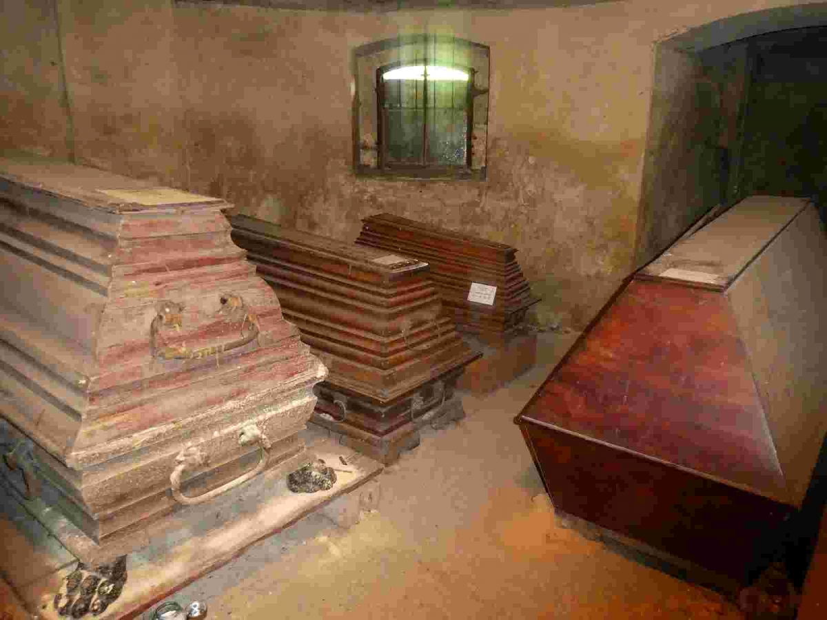 Krypty grobowe Radziwiłłów, Antonin, gmina Przygodzice [GALERIA]