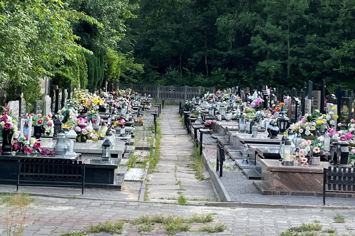 Cmentarz parafii Miłosierdza Bożego, Przysucha