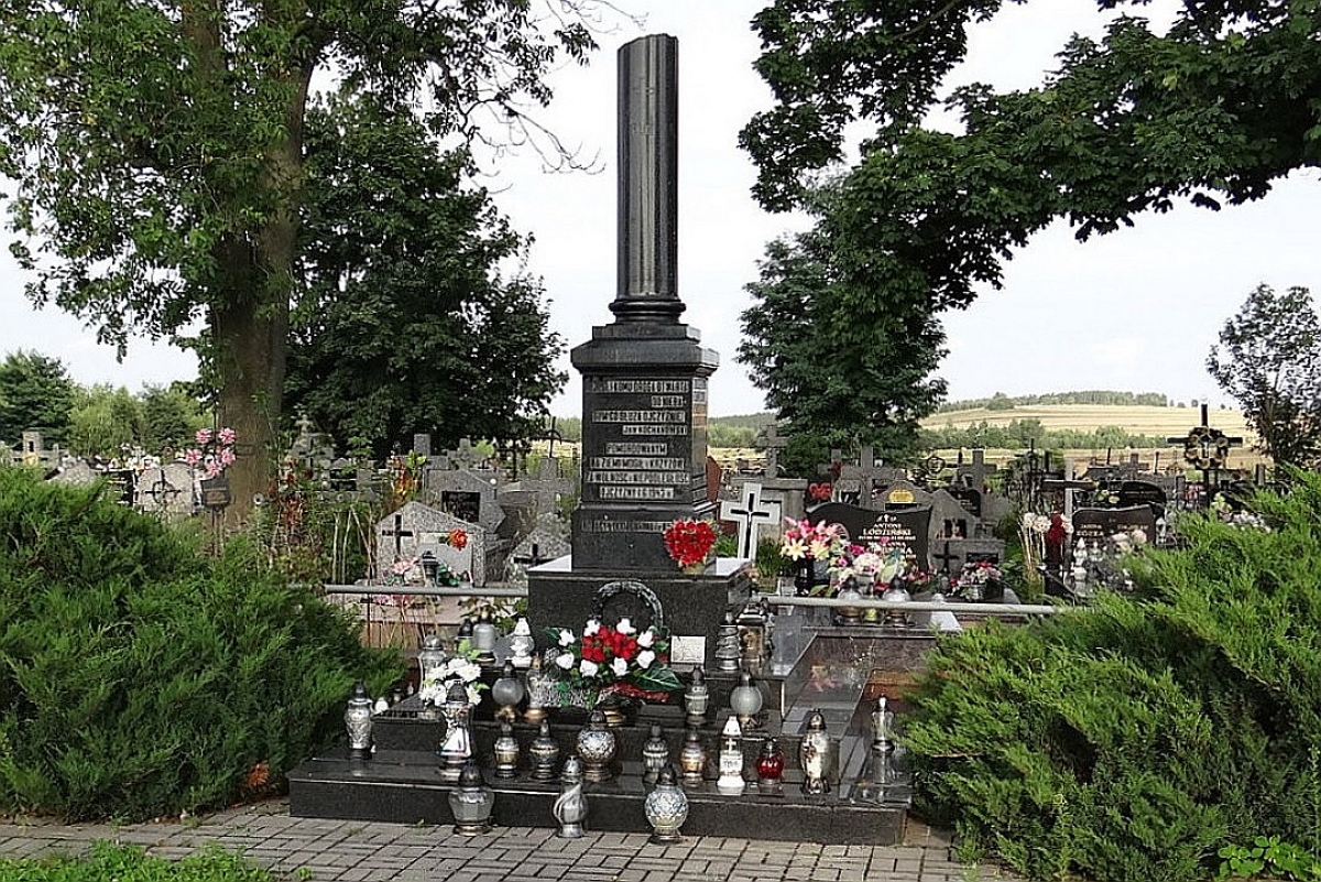 Cmentarz parafii św. Stanisława Biskupa Męczennika, Bodzentyn