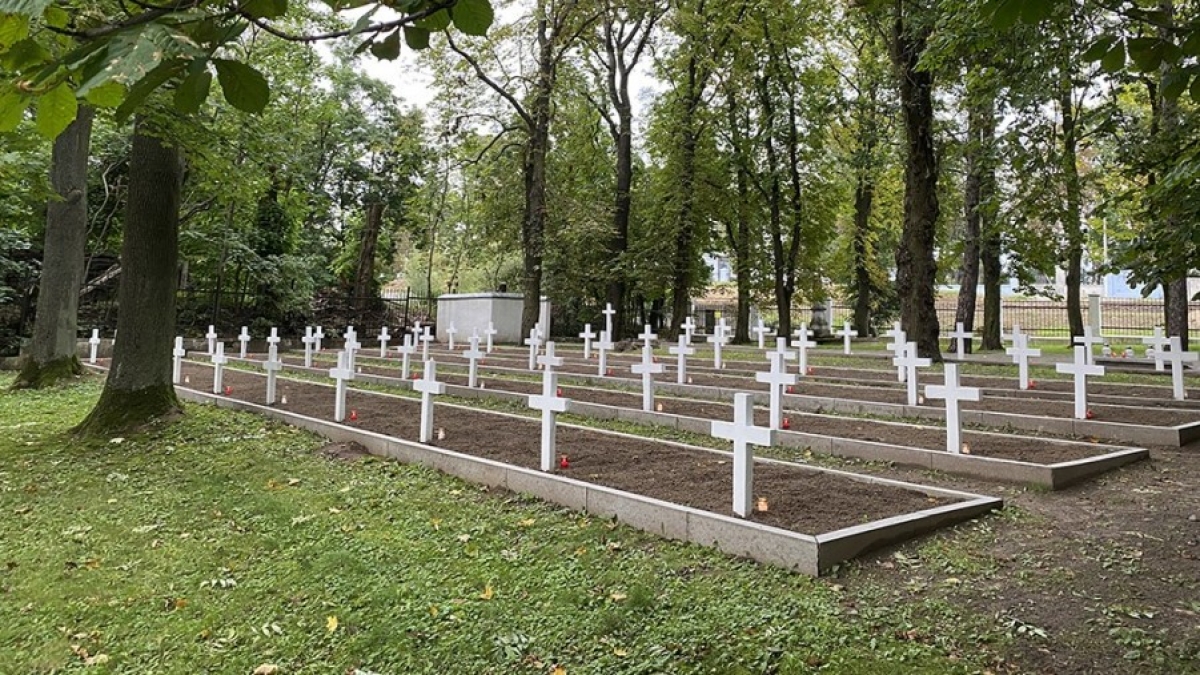 Cmentarz garnizonowy, Płock [GALERIA]