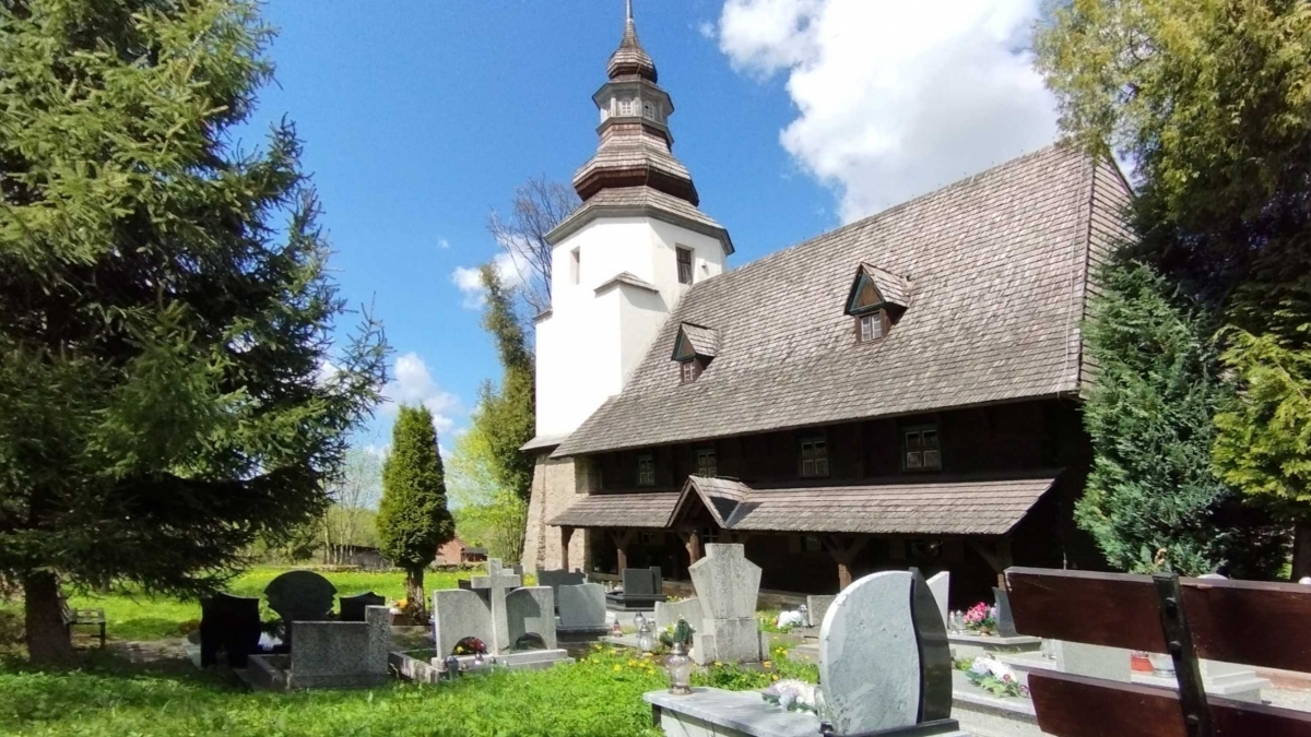 Cmentarz przy kościele Matki Bożej Śnieżnej, Sierpnica, gmina Głuszyca [GALERIA]