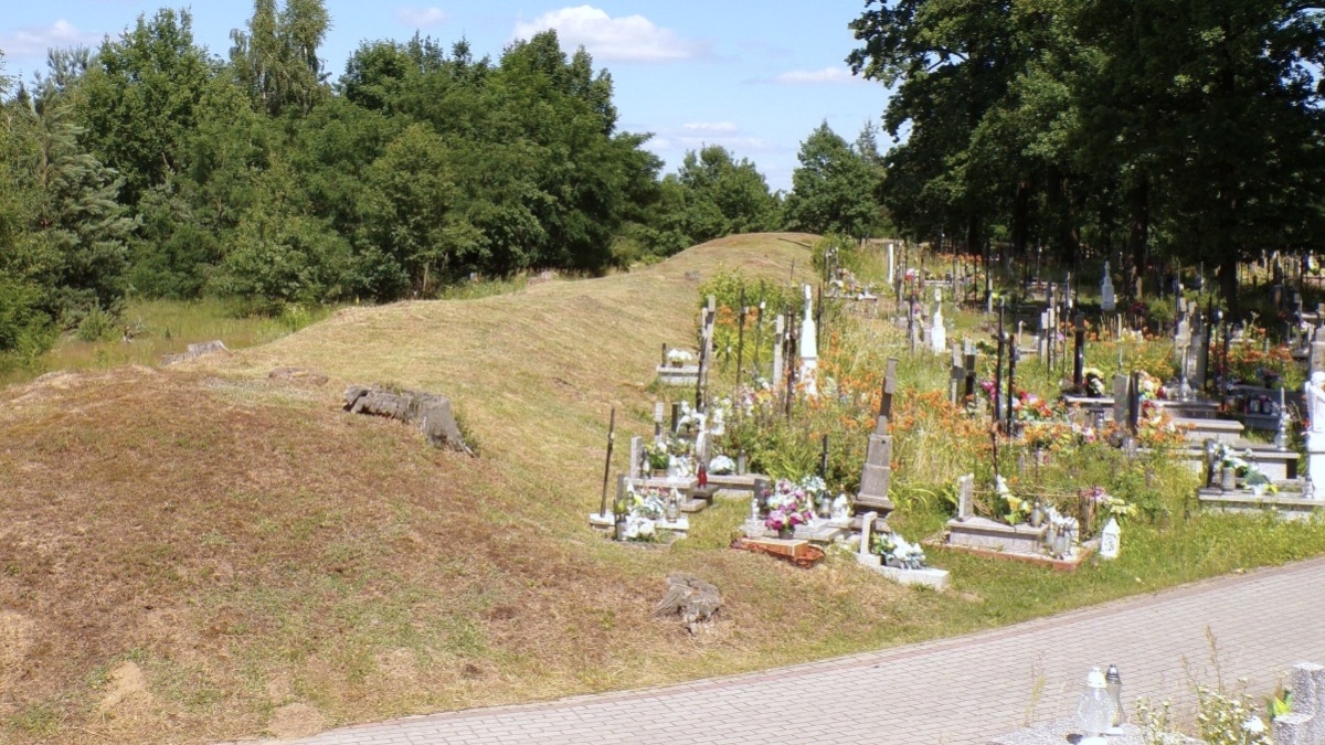 Cmentarz parafii Św. Katarzyny Dziewicy i Męczennicy, Łętownia, gmina Nowa Sarzyna