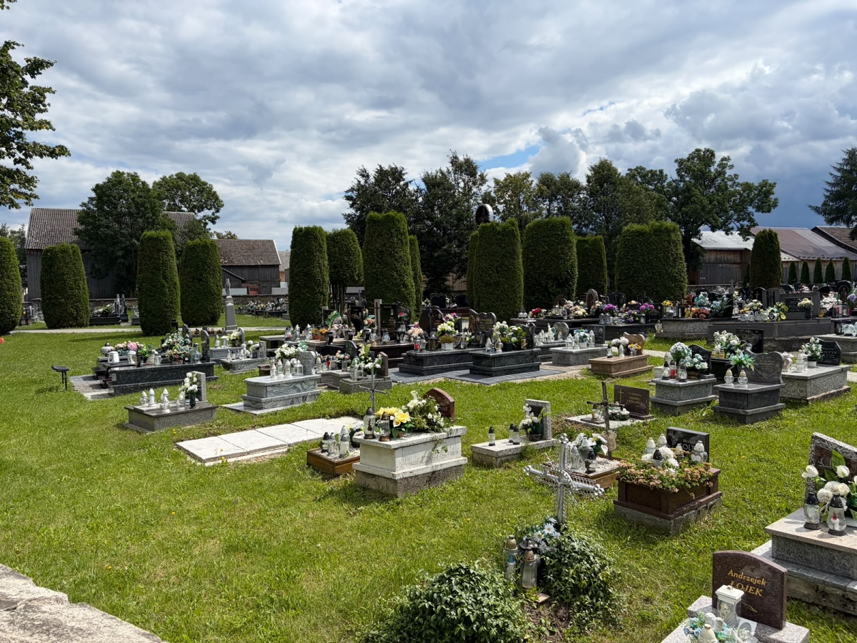 Cmentarz parafii Św. Katarzyny Aleksandryjskiej, Nowa Biała, gmina Nowy Targ