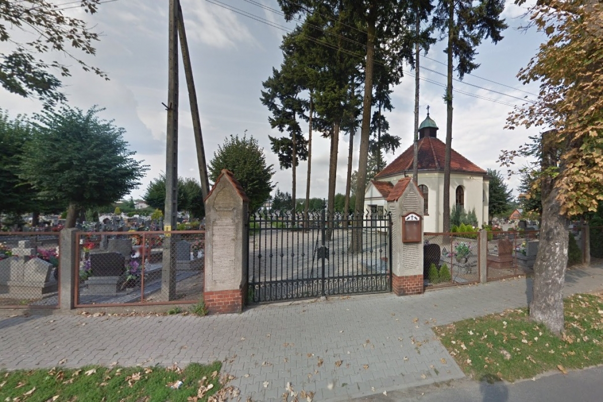 Cmentarz parafii Trójcy Świętej, ul. Sportowa, Żmigród