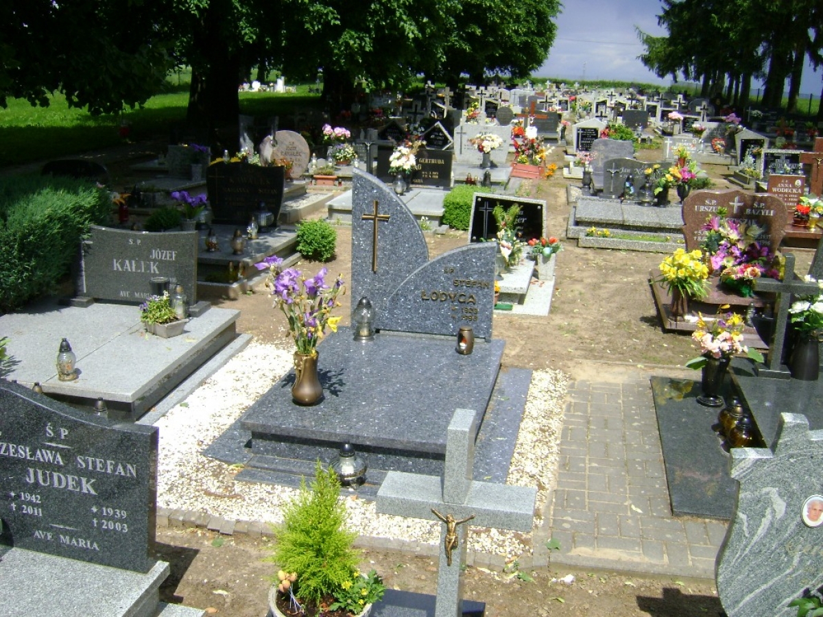 Cmentarz komunalny, Lutol Suchy, gmina Trzciel