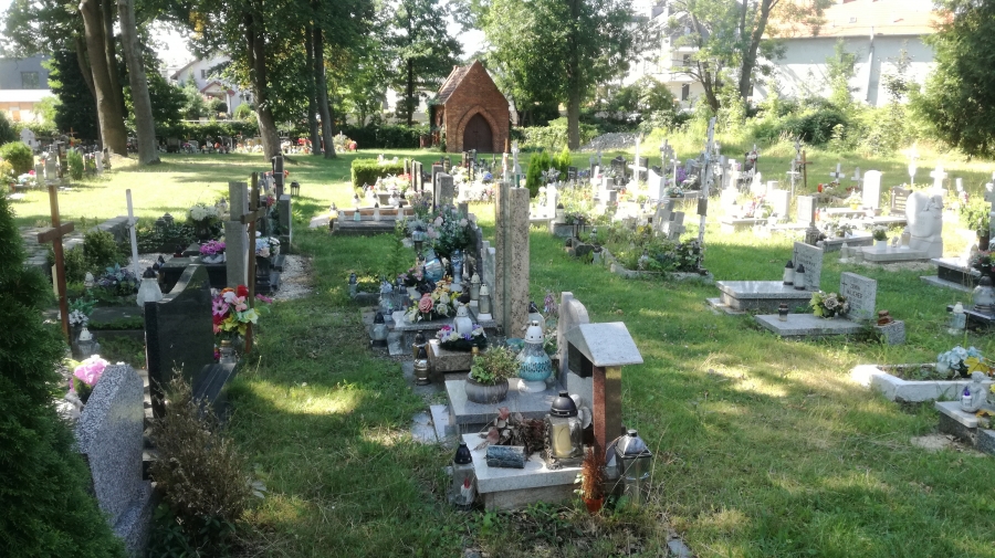 Cmentarz parafii Św. Michała Archanioła, ul. Stanisławowska, Wrocław