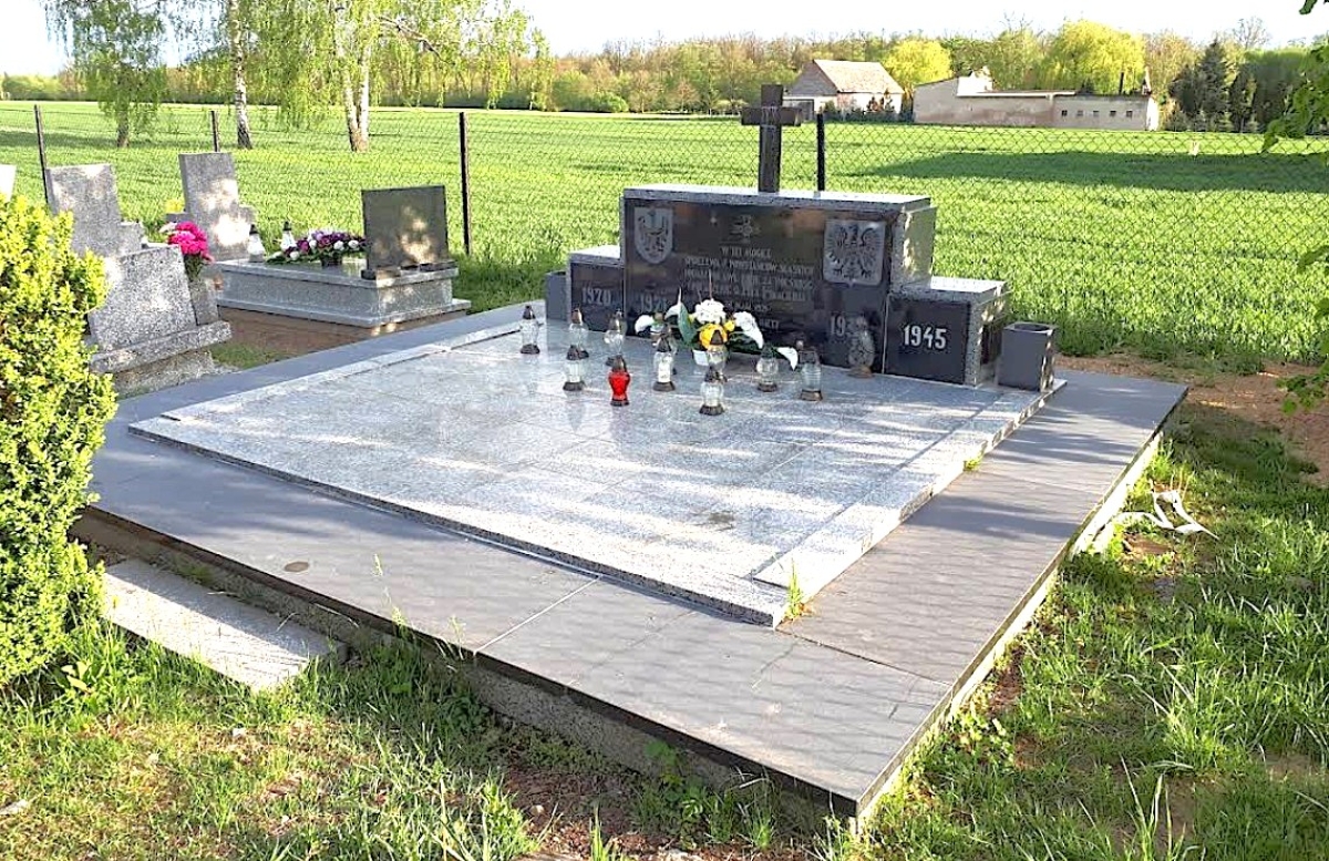 Cmentarz parafii Św. Augustyna, Kostów, gmina Byczyna