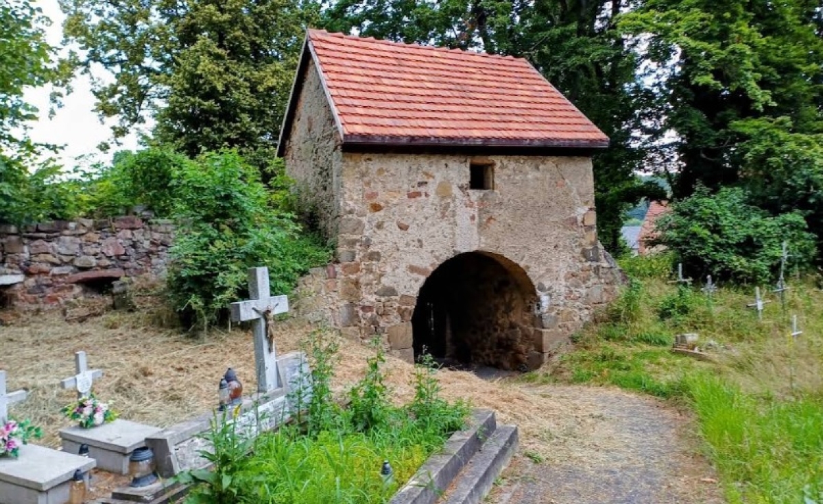 Cmentarz parafii Matki Bożej Różańcowej, nieczynny, Nowy Kościół, gmina Świerzawa