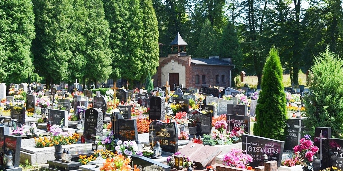 Cmentarz parafii pw Świętej Rodziny, Zawadzkie